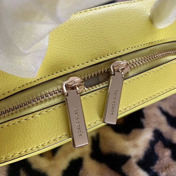 🌺HP🌺 Kate Spade Maddy Camera Bag (LimeLight) - Picture 4 of 13